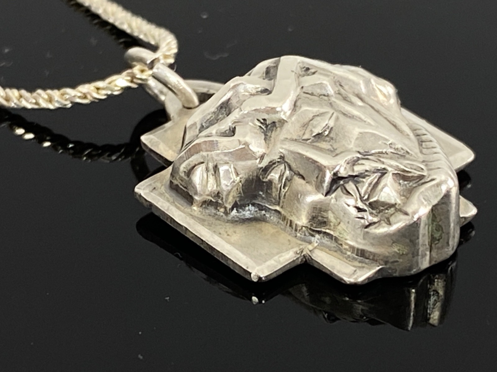 Sterling Silver THEDA Jesus Christ Crown Of Thorns Pendant Necklace 10.4g / 18g