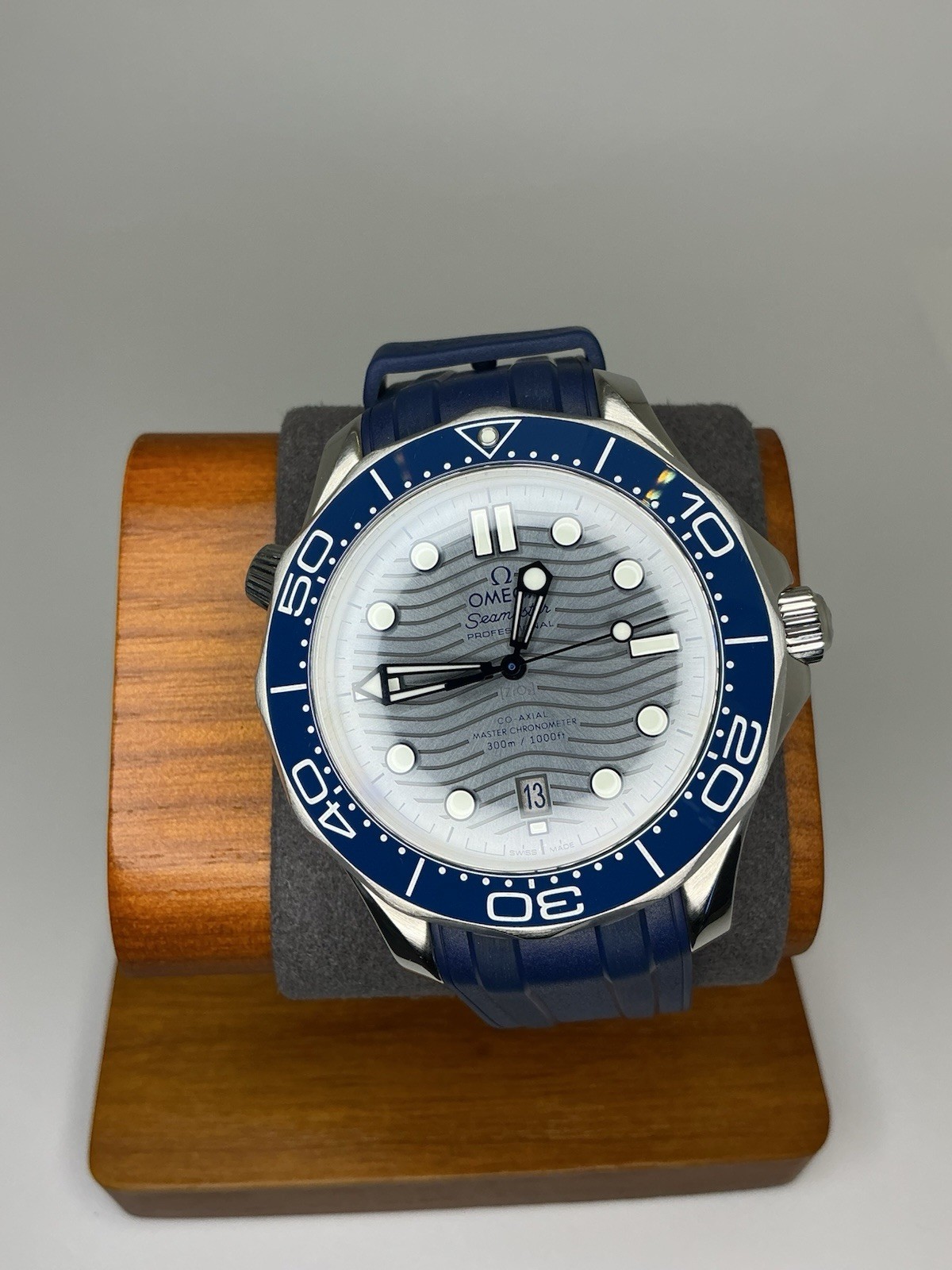 OMEGA Seamaster Diver 300M 210.32.42.20.06.001