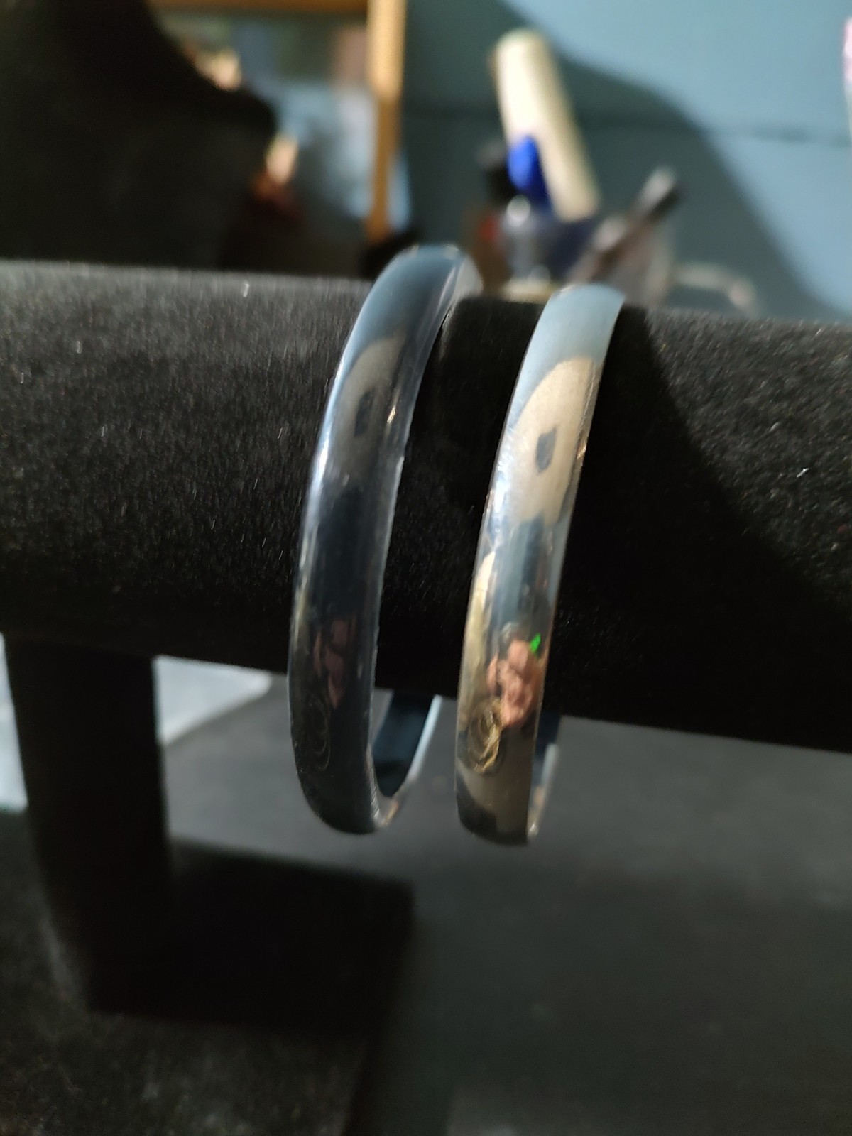 Lot of 2 Round Metal/Plastic Bangle Bracelets, Silver & Black, No Stone
