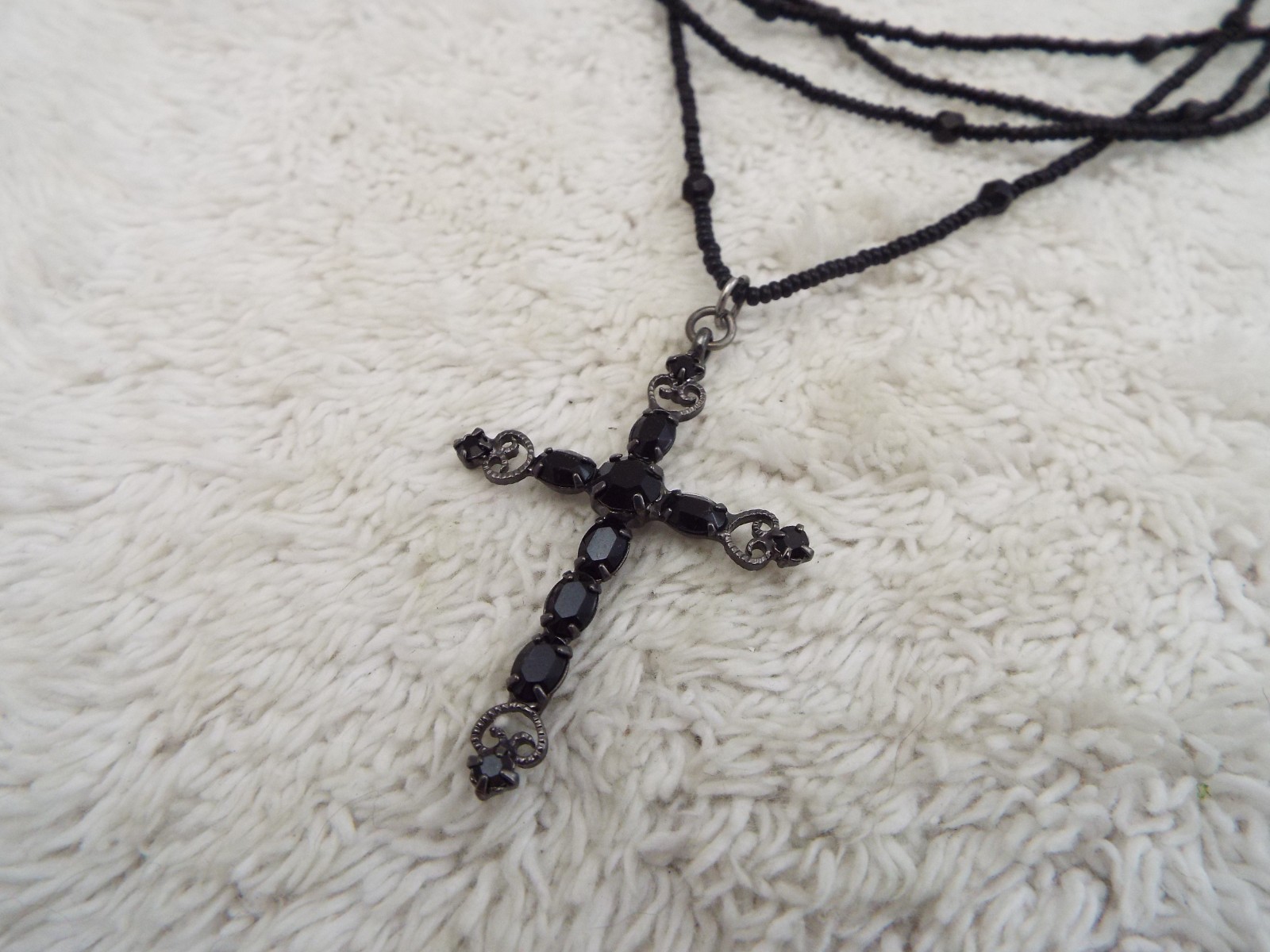 Black Glass Bead Gunmetal Cross Pendant Necklace (B23)