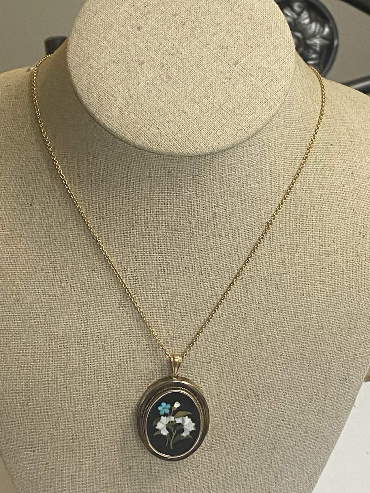 Vintage PIETRA DURA Micro Mosaic Flowers 10k Gold Pendant 18” Chain