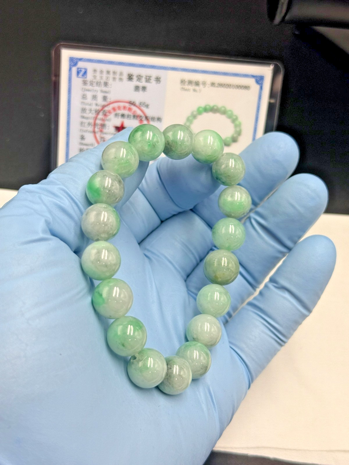 Certified Natural Jadeite Jade Beaded Bracelet Spicy Green 11.8 mm #100080