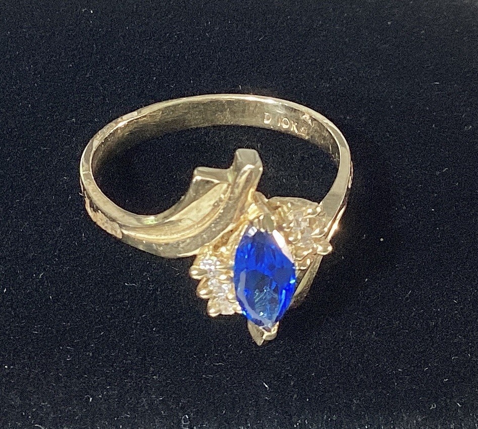 New 10KT stamped yellow gold marquise September birthstone ring women size 8.25