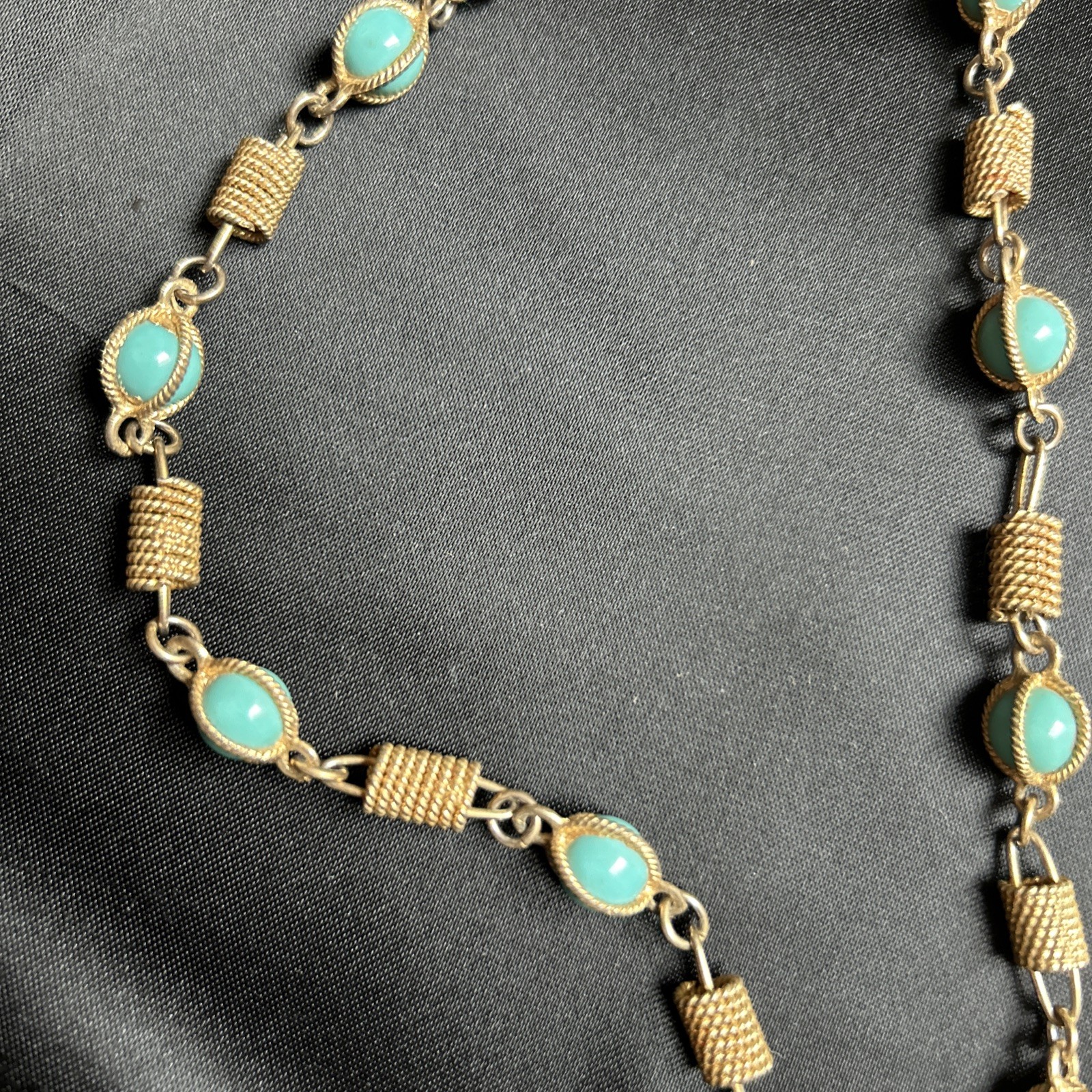 Mid-Century faux-turquoise foldover chain necklace.