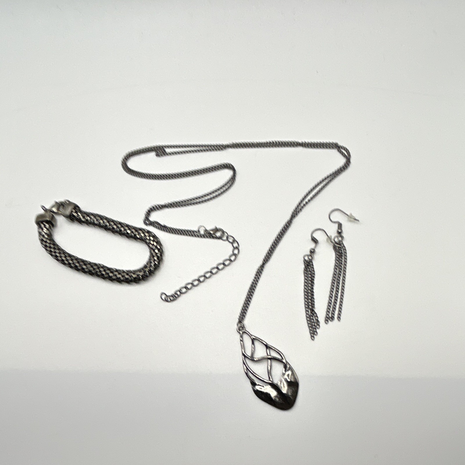 Dark Gunmetal Twisted Filigree Pendant Long Chain Necklace Mesh Bracelet 3pc Set
