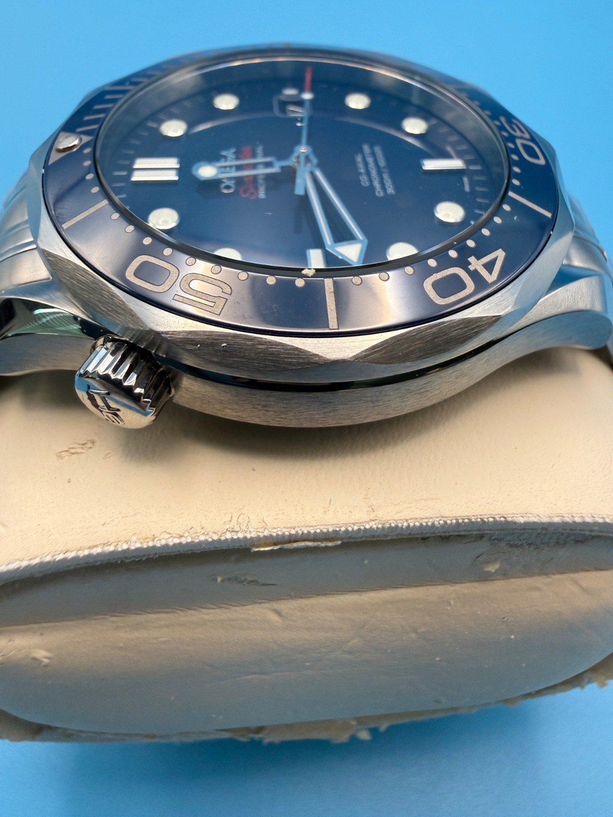 Omega Seamaster Diver 300M 212.30.41.20.03.001 41mm Steel Blue Dial Box Papers