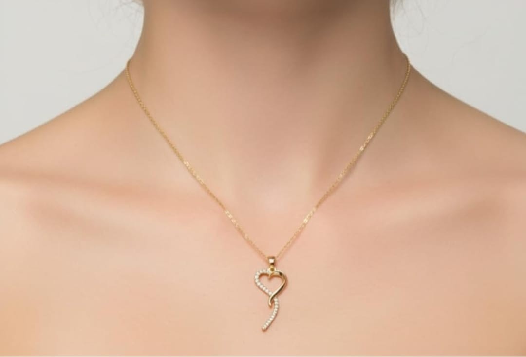 Indian bollywood gold plated heart pendant necklace for women and girls