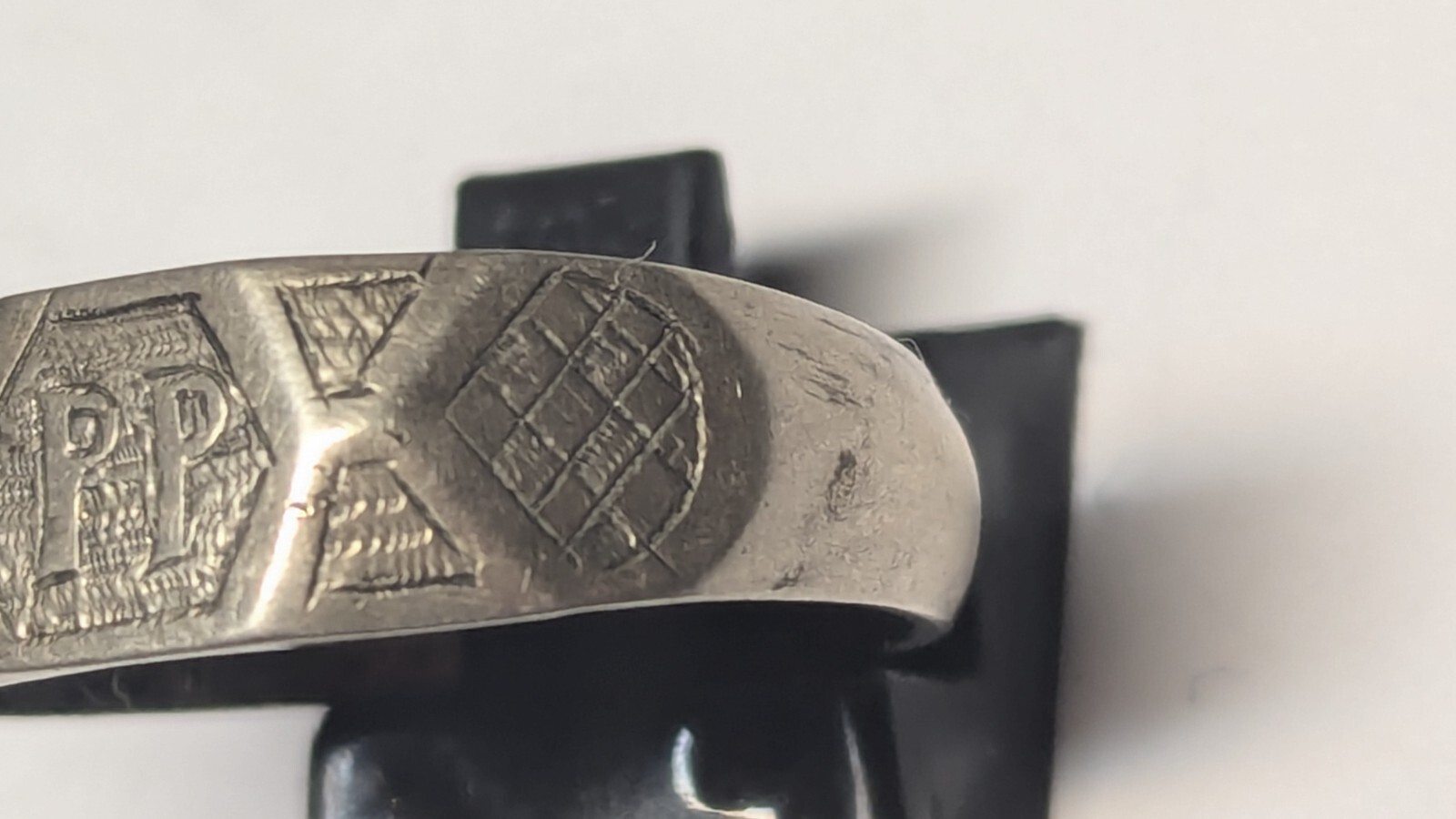 VINTAGE PP PHILIPPINES RING SIZE 9 1/2 SWEETHEART TRENCH ART