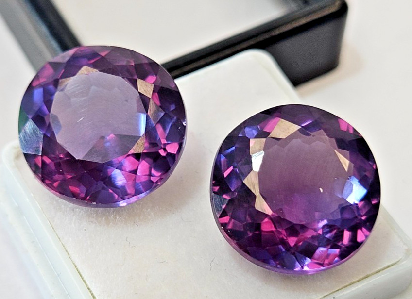 Round Cut Alexandrite 28-30 Ct Colour Change Pair Gemstone For Earring Making