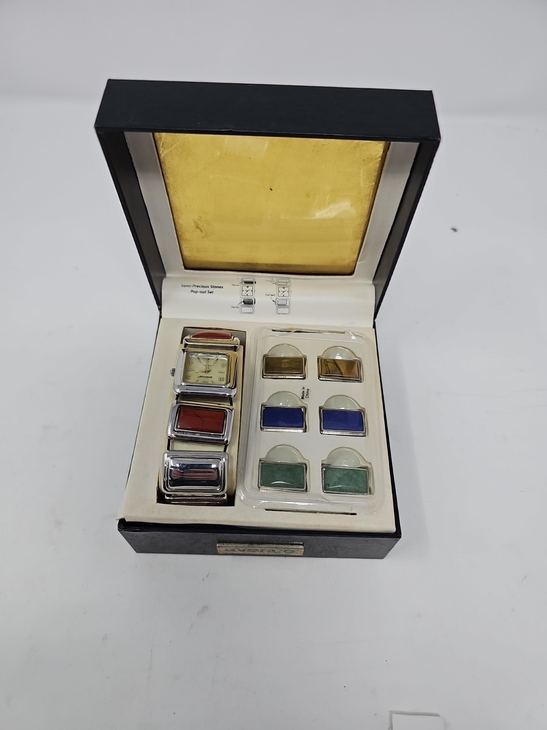 Avenue Brand Wristwatch Silver Toned Interchangeable Semi-stones B005