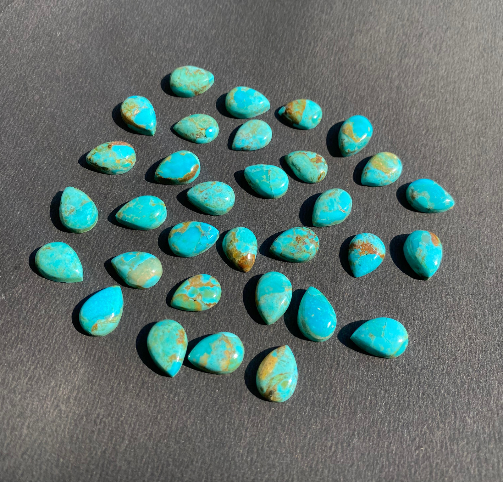 [WHOLESALE] NATURAL BLUE MOHAVE TURQUOISE CABOCHON PEAR SHAPE LOOSE GEMSTONE