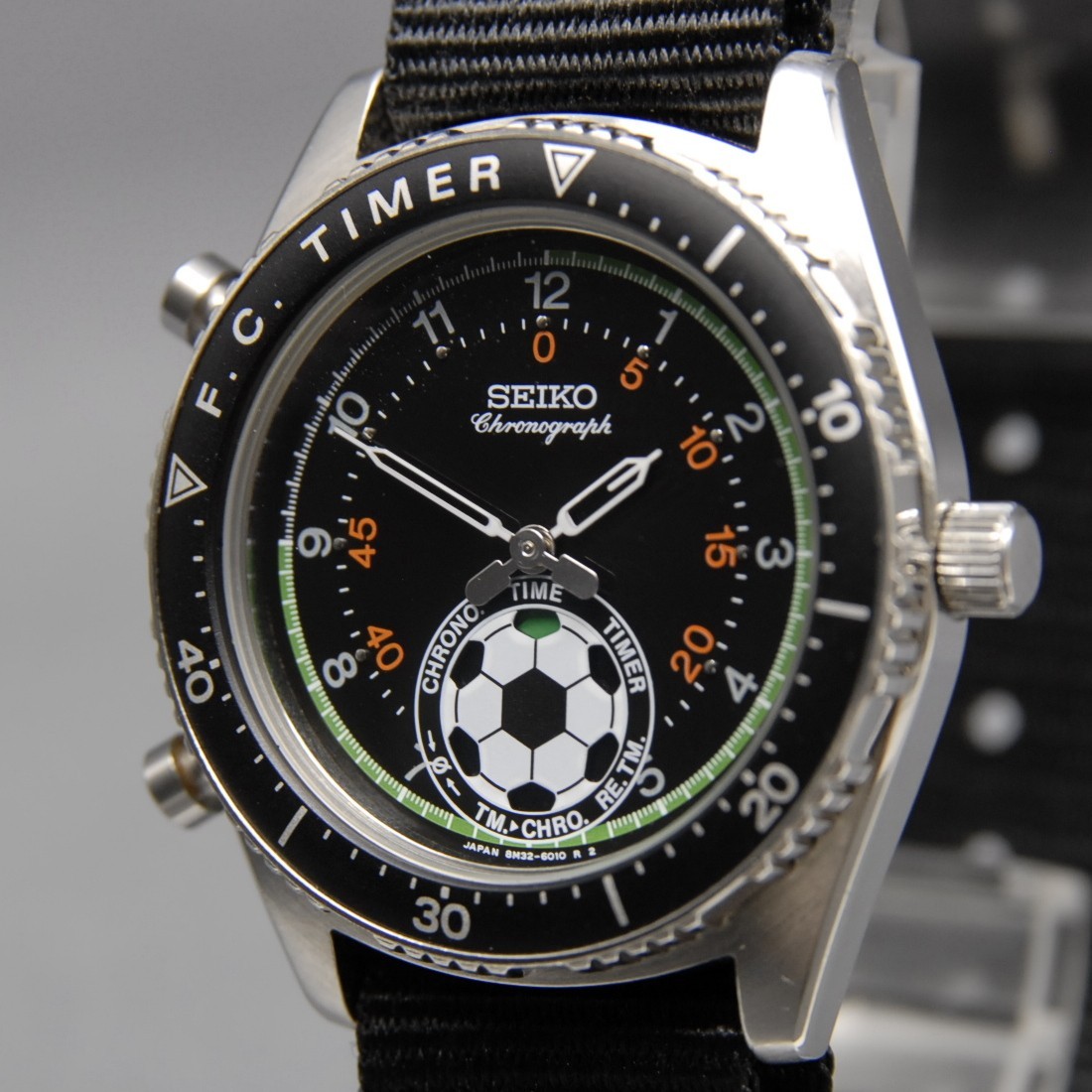 Vintage [N MINT] SEIKO F.C. Soccer Timer 8M32-6010 35mm Chronograph QZ Men Watch
