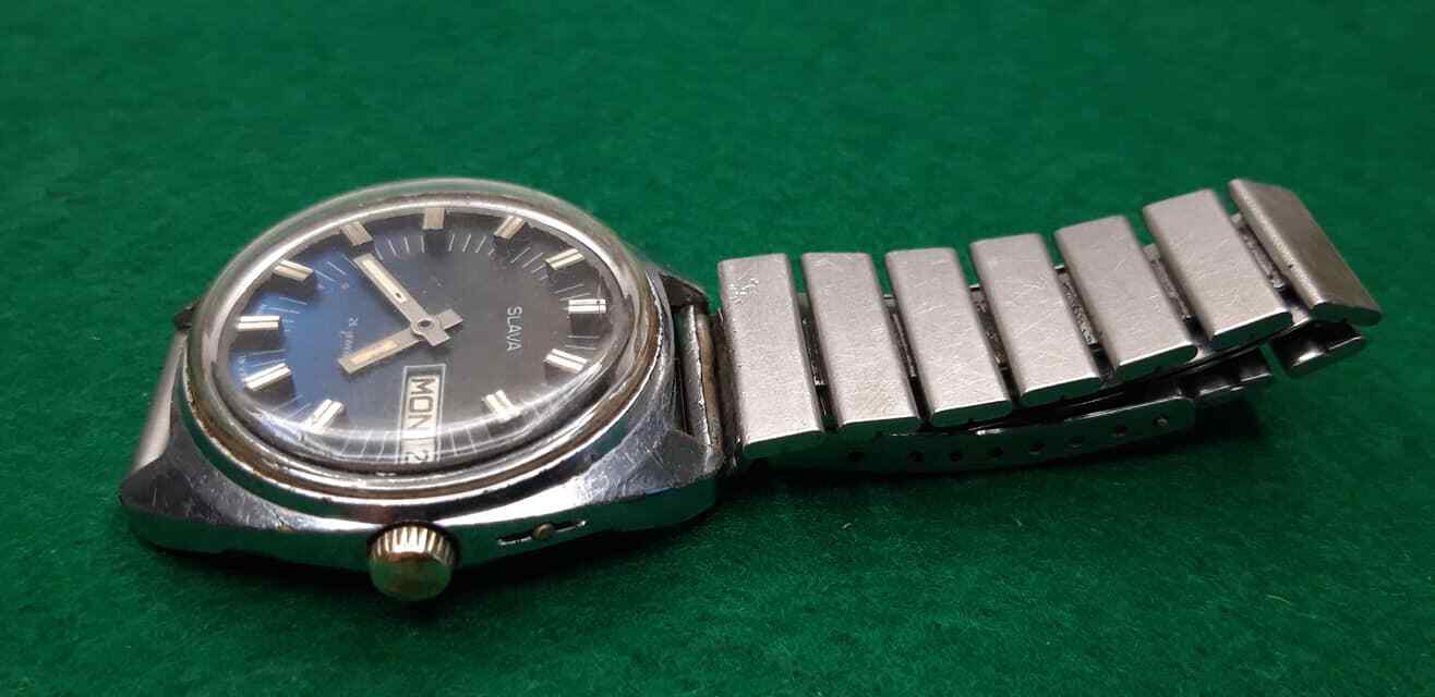 Watch USSR Slava 26 jewels Mechanical Soviet Wristwatch Russian Rare Vintage