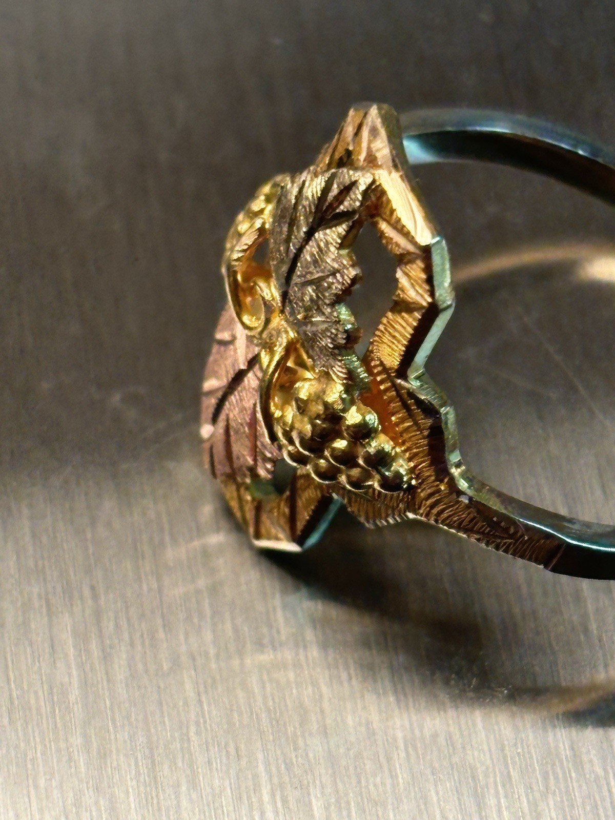 Landstrom’s 10K Solid Gold Black Hills Gold Ring size 7.25