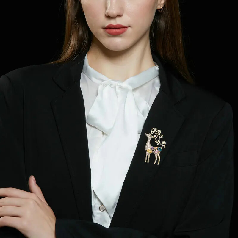 Luxury Gold Reindeer Brooch Pin–Crystal Rhinestone Christmas Jewelry Gift Women
