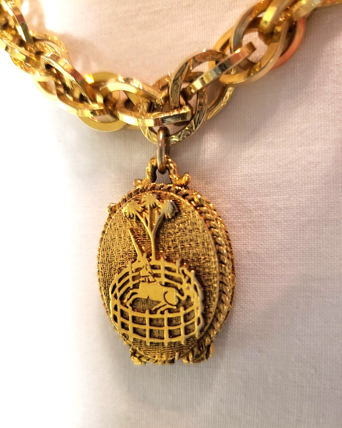 Rare Corday VTG 60s Unicorn In Captivity Solid Perfume Locket Bracelet Gold Tone