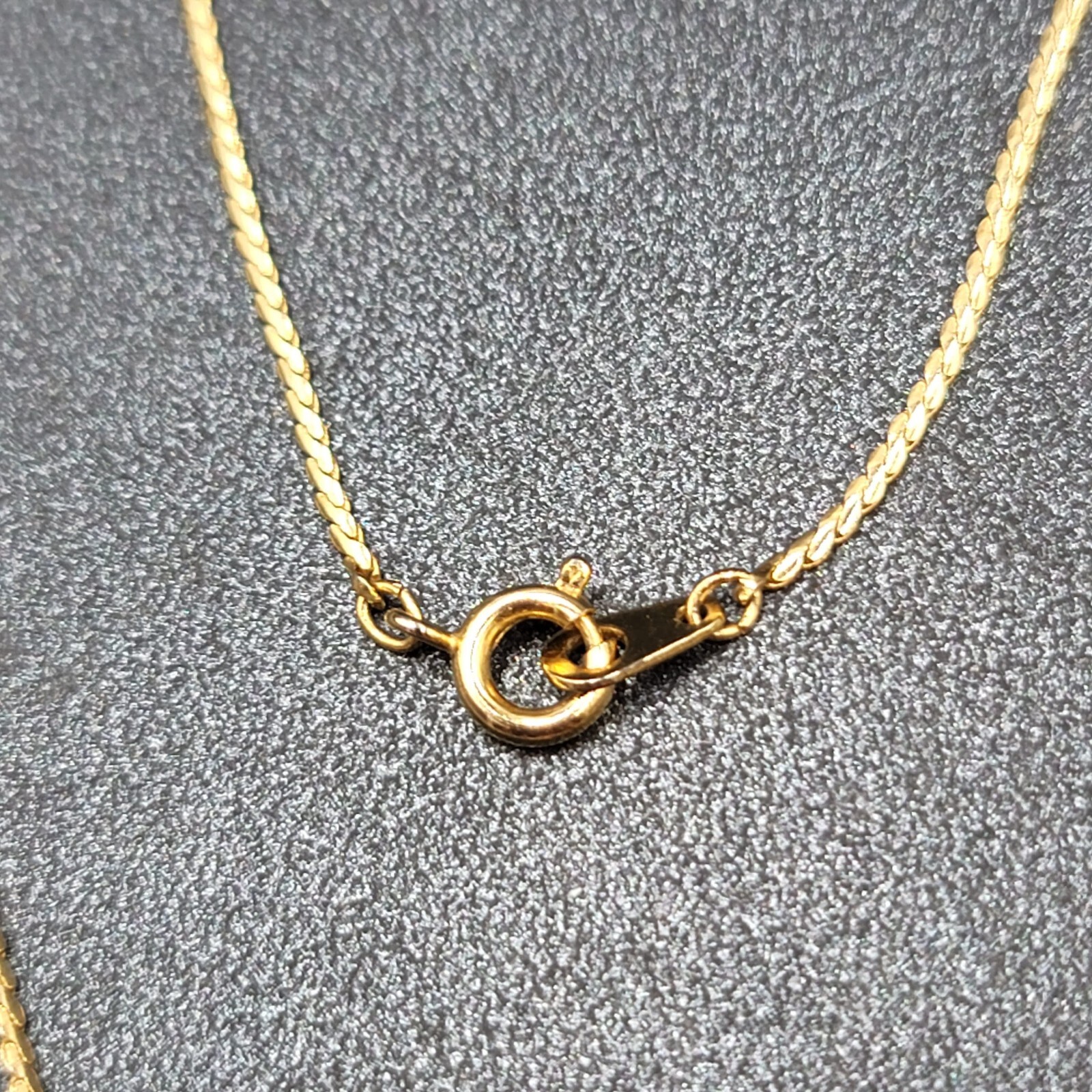 Necklace Earrings Set Gold tone Purple Sandstone Oval 16.5″ Chain Earrings 1.25″