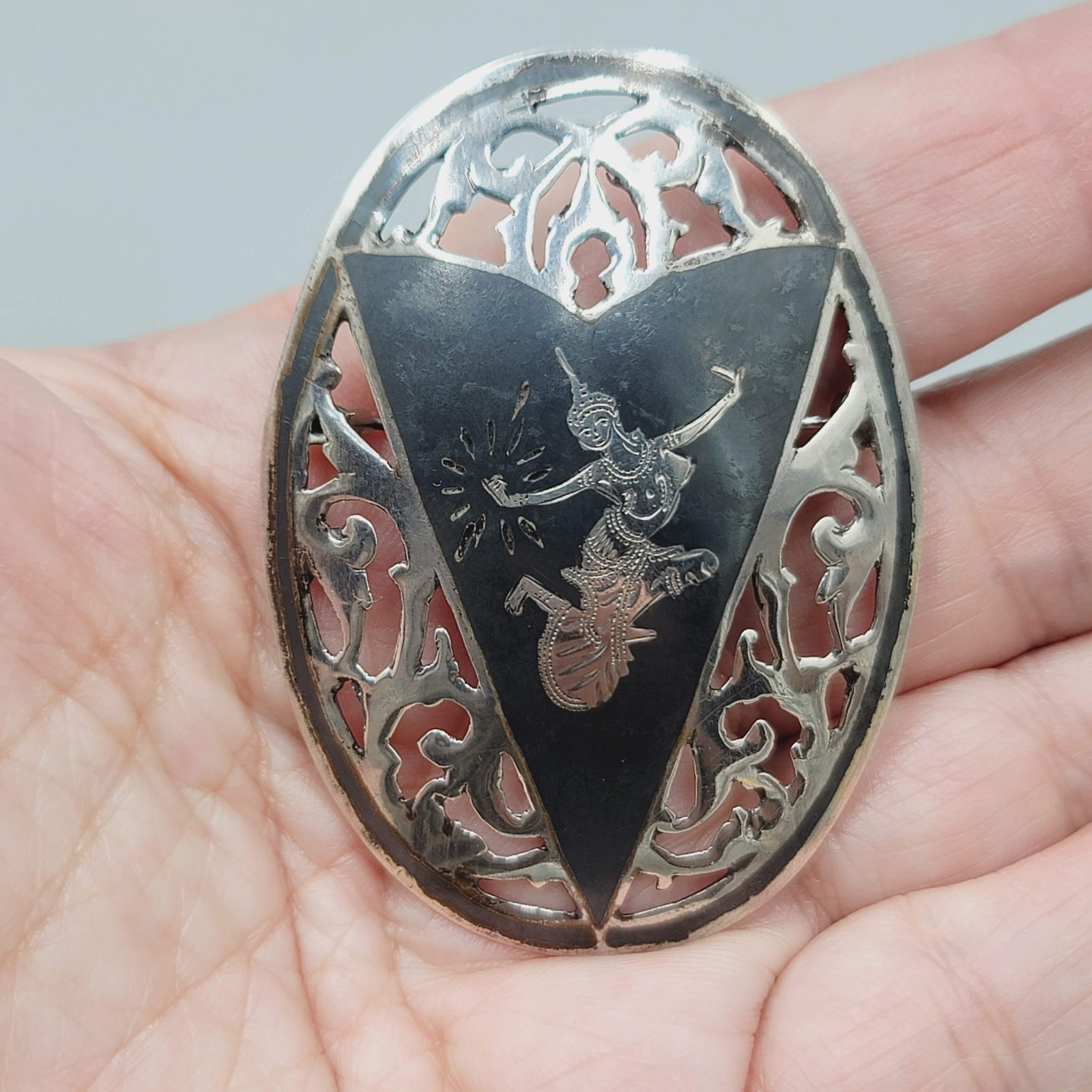 Vintage Siam Sterling Silver Nielloware Brooch Oval 2 1/4″ x 1 5/8″