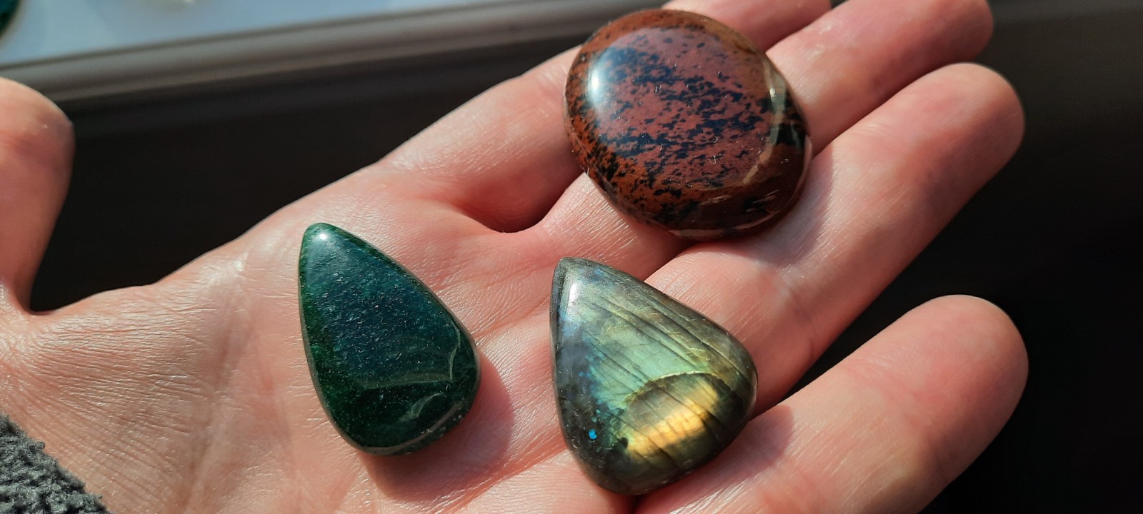 Mahogany Obsidian 64 Ct 40X29X7 mm + Labradorite 32 Ct. 31X22X7 mm + Aventurine