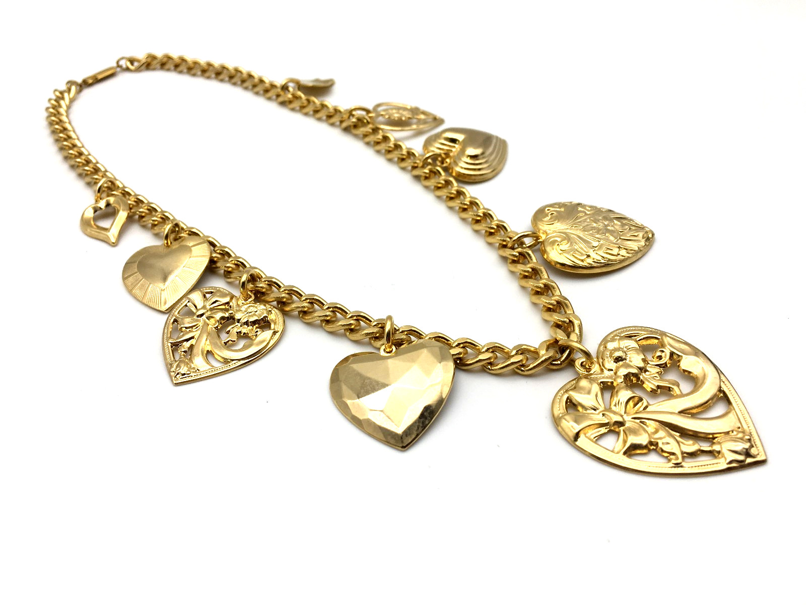 Vintage GoldTone Various Size Heart Charms 16″ Chain Necklace Push Lock Clasp