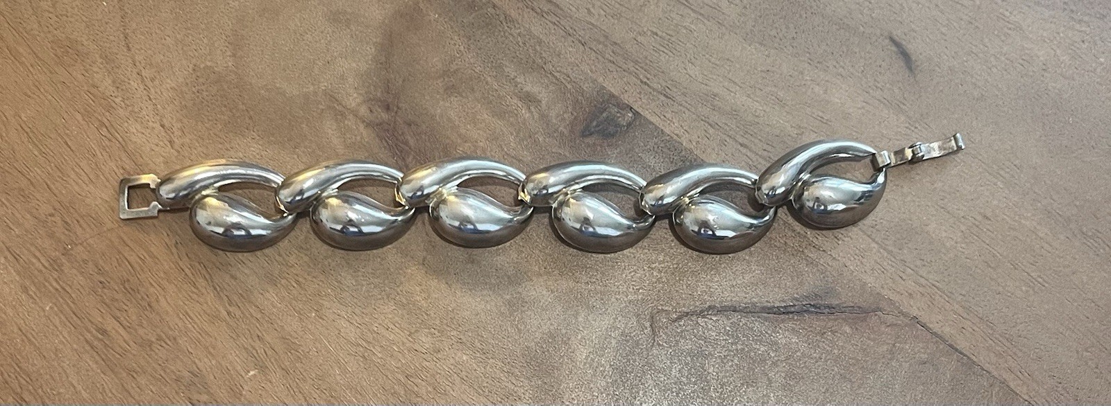 Vintage Silver Tone Sculptural Wave Link Bracelet with Fold-Over Clasp | 7.5″