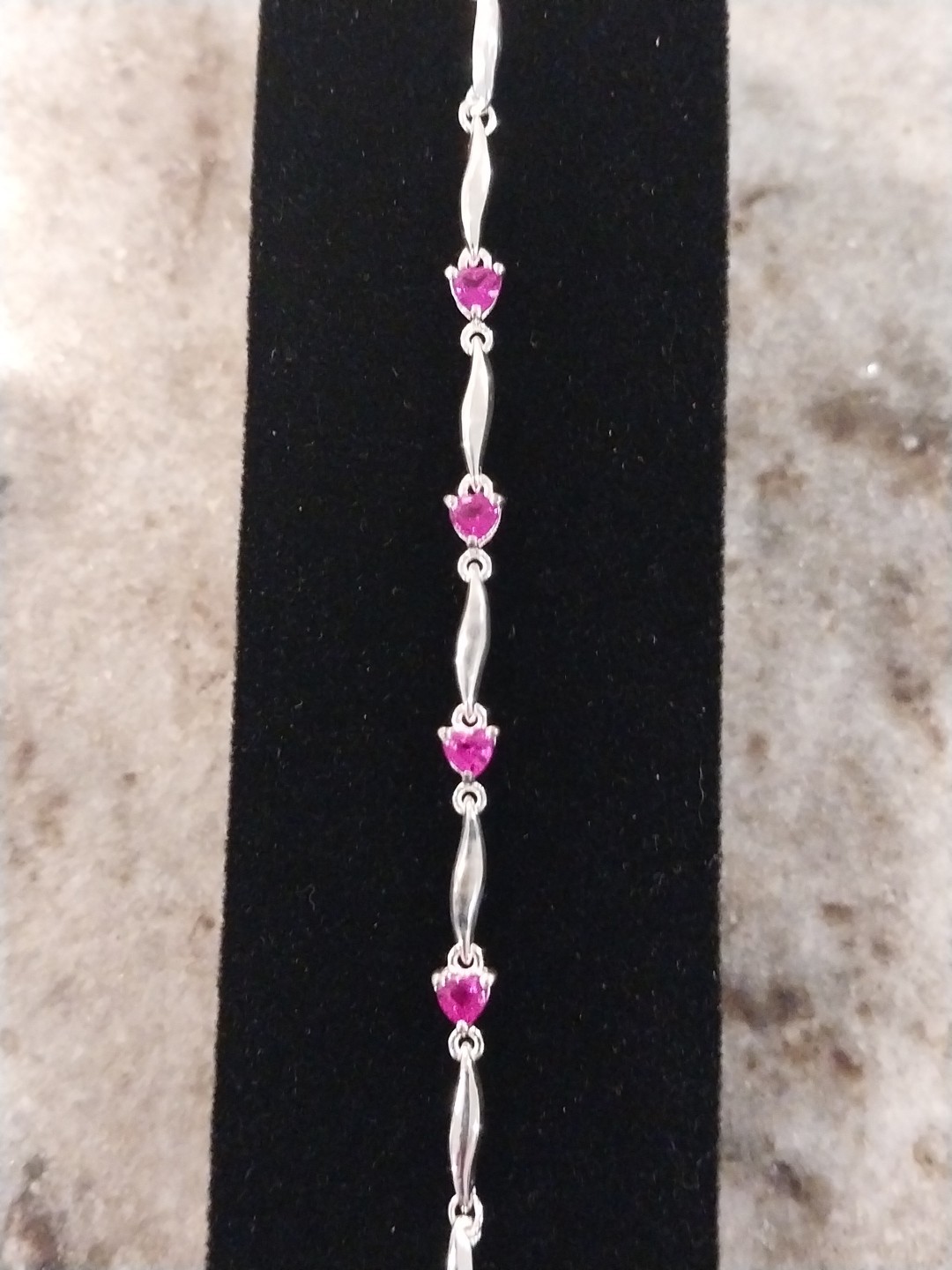 Lab Created Ruby Heart Station Bracelet in Sterling Silver (7.25 In) 1.35 ctw