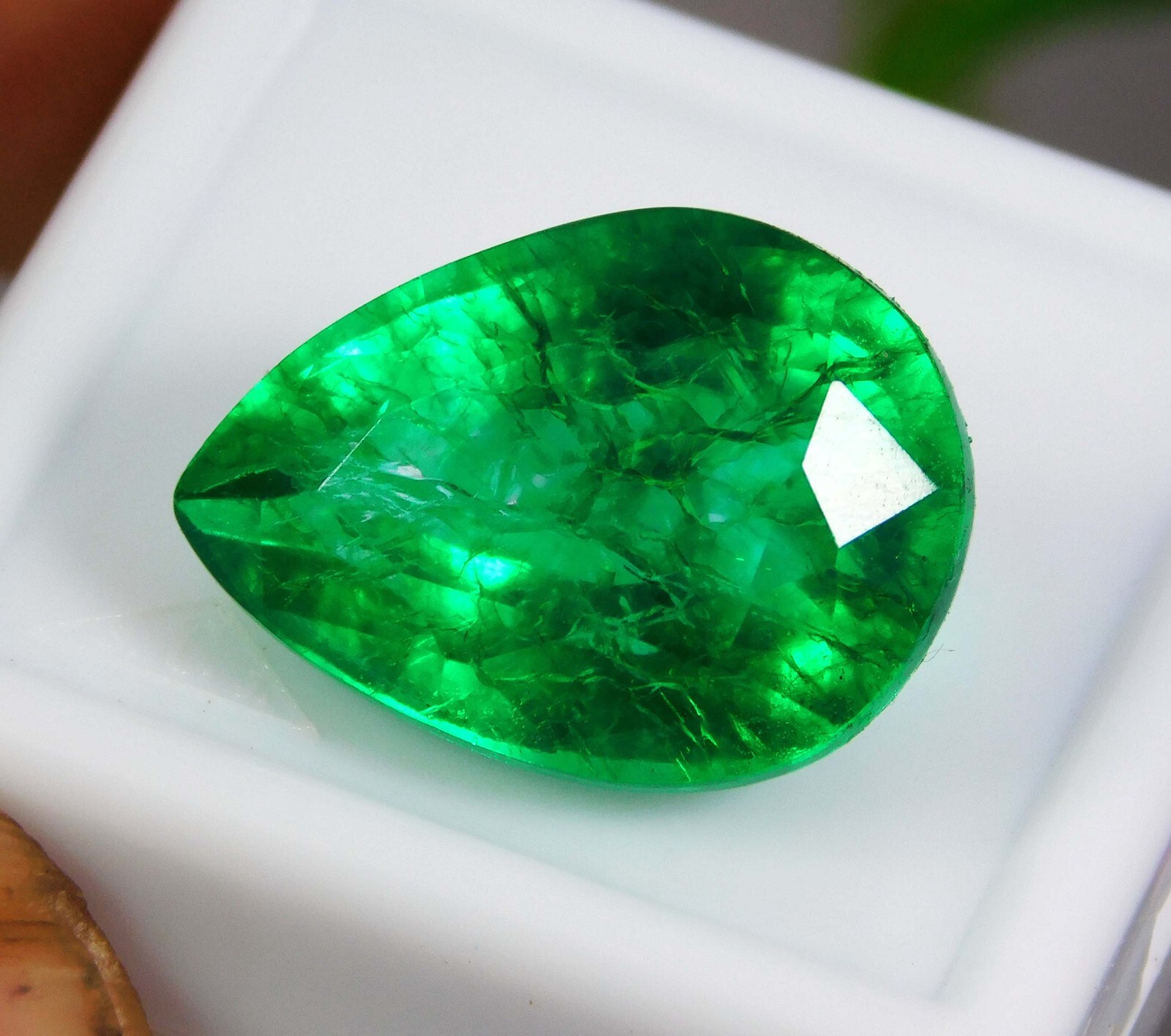 Certified 12.45 Ct Natural Colombian Green Emerald Pear Cut Loose Gemstone