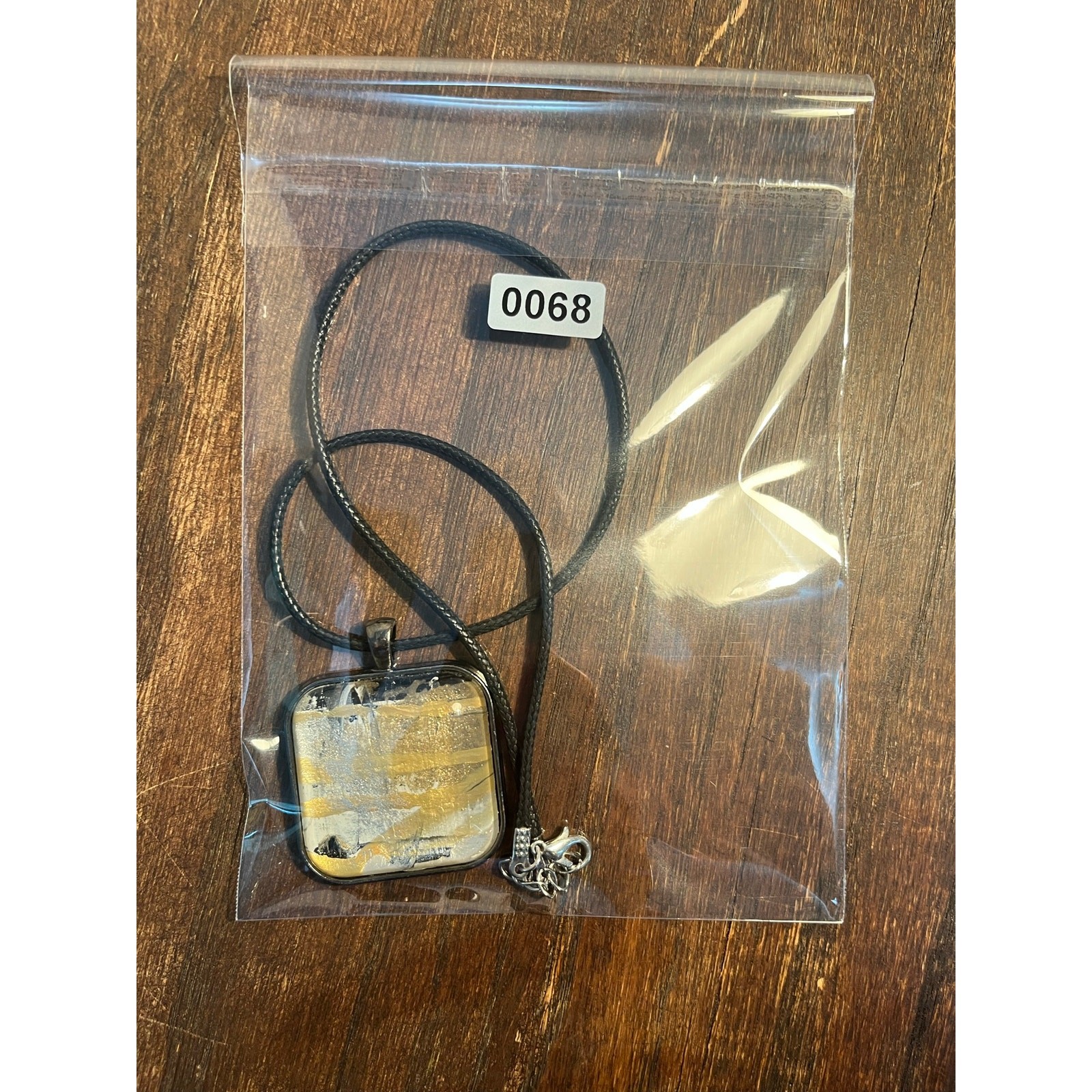 Black and Gold Costume Jewelry 10″ Pendent Choker Necklace