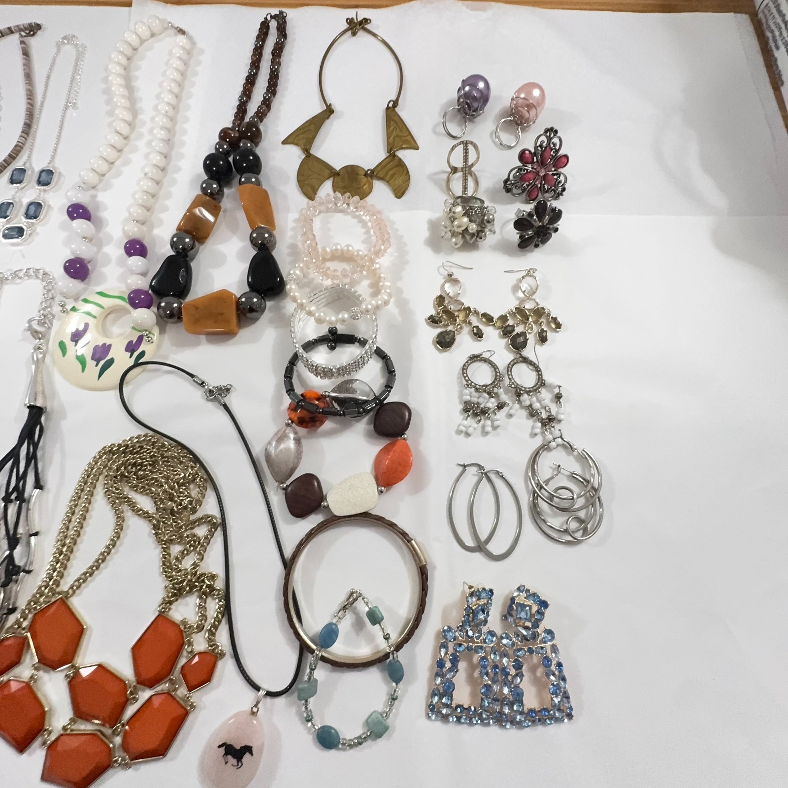 Costume Jewelry Lot – All Wearable – 2.77lbs / As Pictured