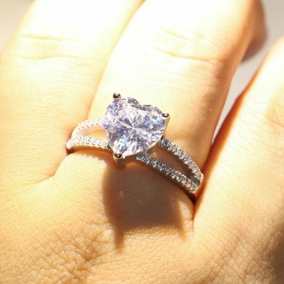 Silver Plated Lovely Ring For Valentine Gift 2 CT Simulated Diamond Amazing Ring