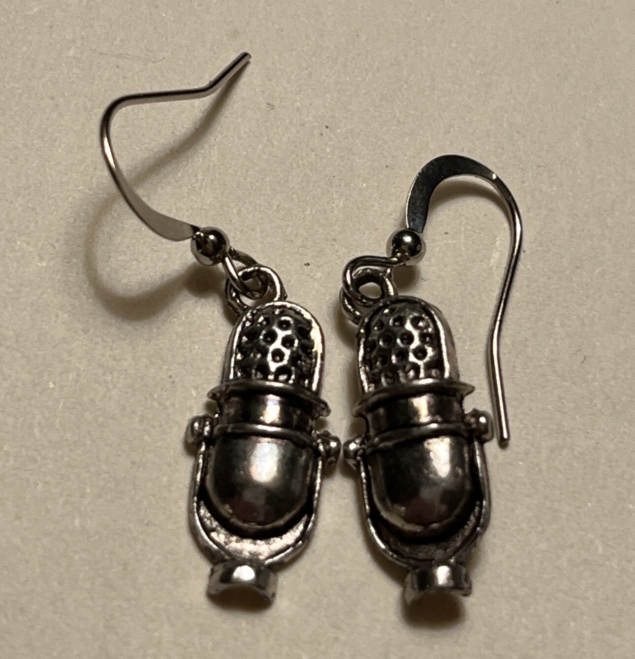 Microphone Mic Pierced Earrings Dangle Drop Silvertone Sound Music Jewelry NWOT
