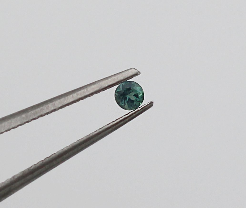 Natural 0.09ct Round Cut Color Changing Loose Alexandrite