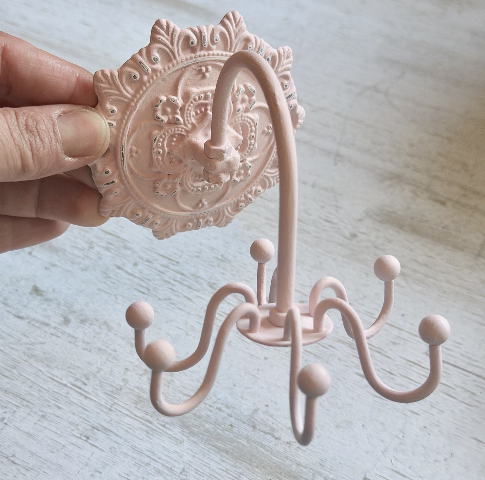 Swivel Spinning Pink Shabby Chic Vintage Style Jewelry Display Holder Necklace