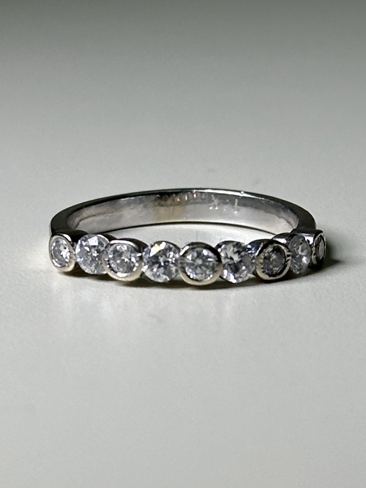 Solid 14K White Gold Ring & Approx .90 Ct Natural Diamonds, Sz 6