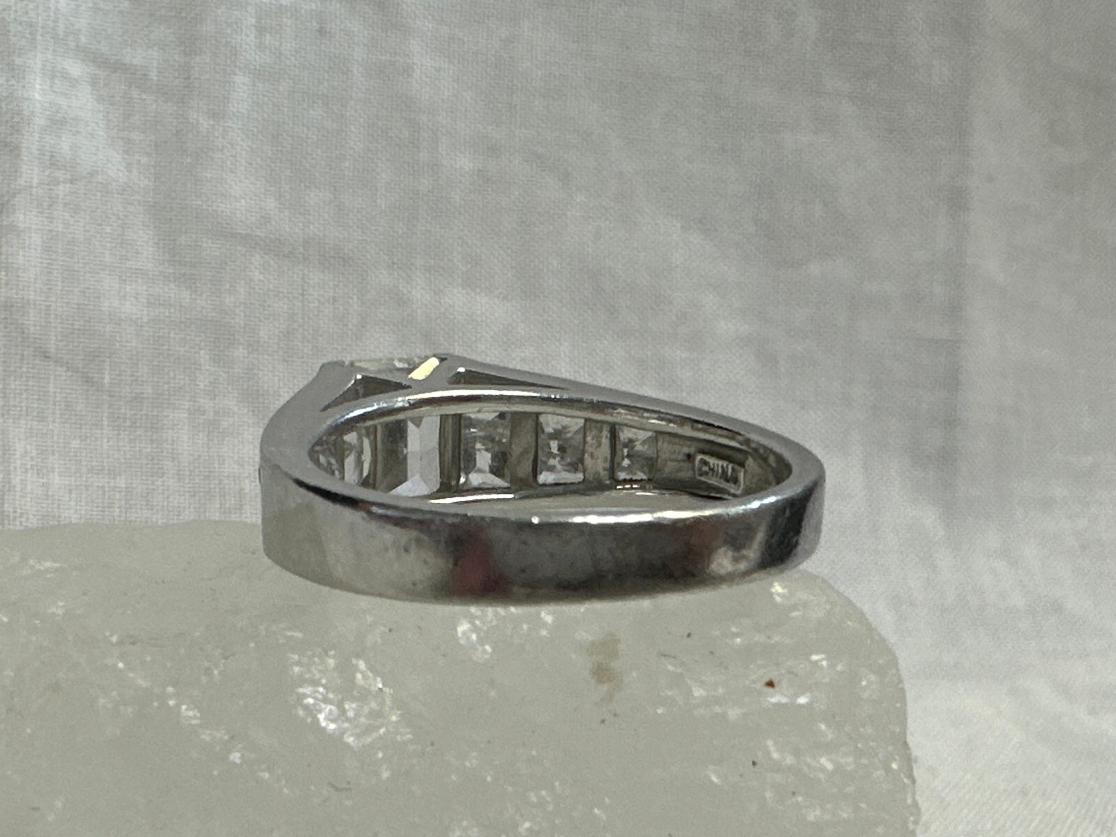 Sterling Silver Ring 5.67g Fine Jewelry Sz 9.25 Band Clear Stones