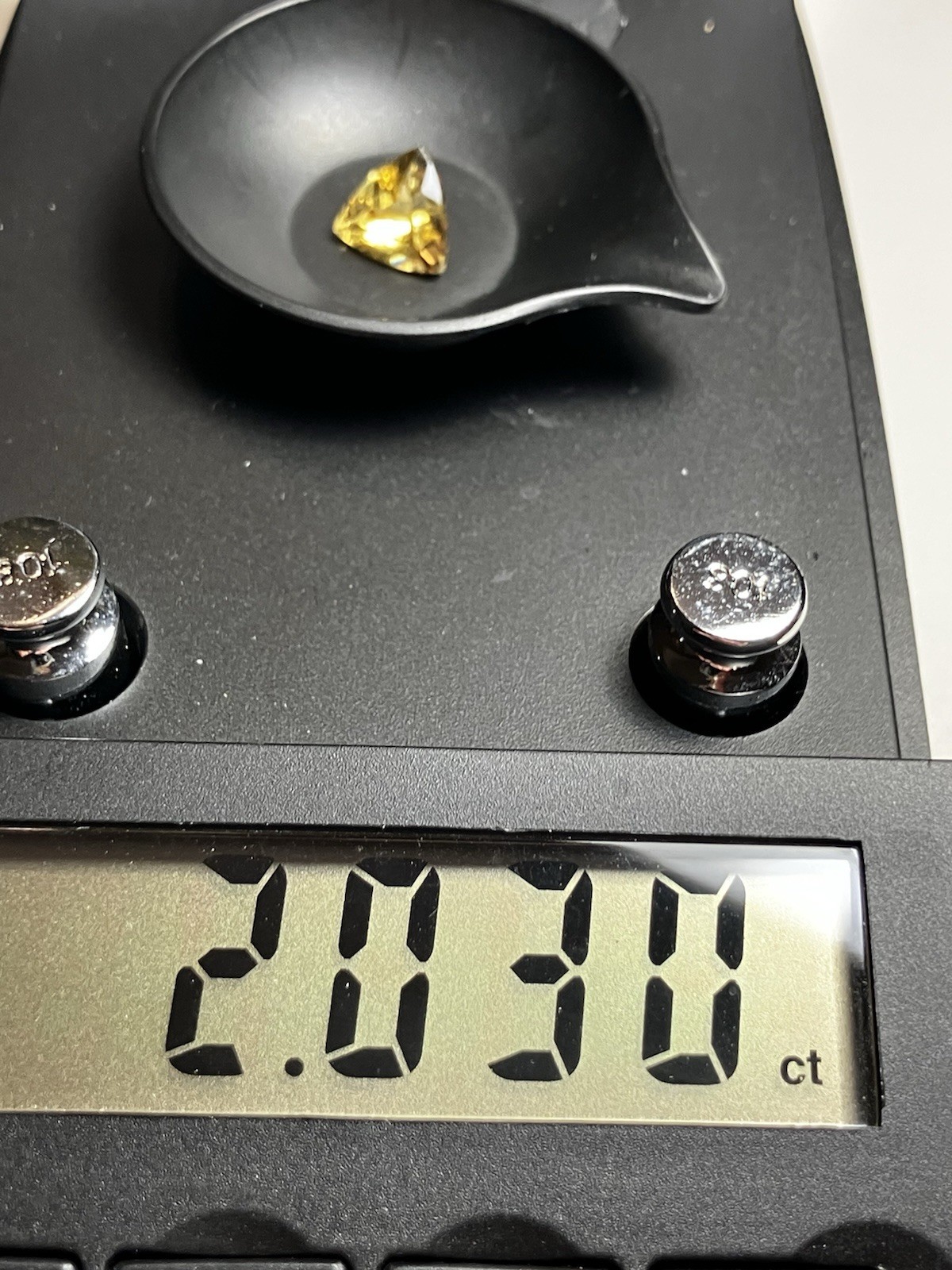 NATURAL YELLOW BERYL IF-FLAWLESS TRILLION CUT 5A BEST CANARY YELLOW 2.02 ct.