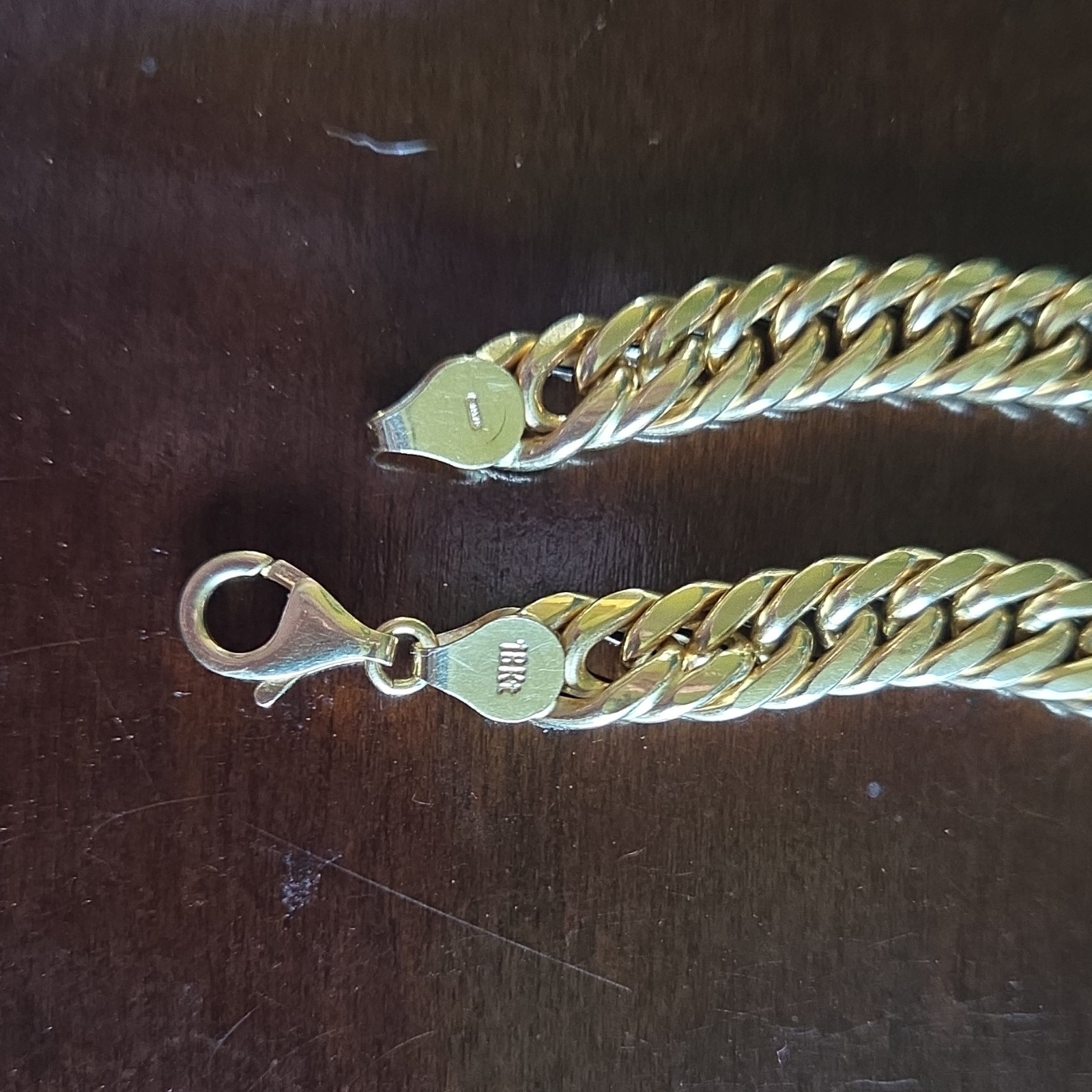18K Yellow Gold 10mm Curb Link Chain Bracelet with Lobster Clasp 8 in. 8.72g.