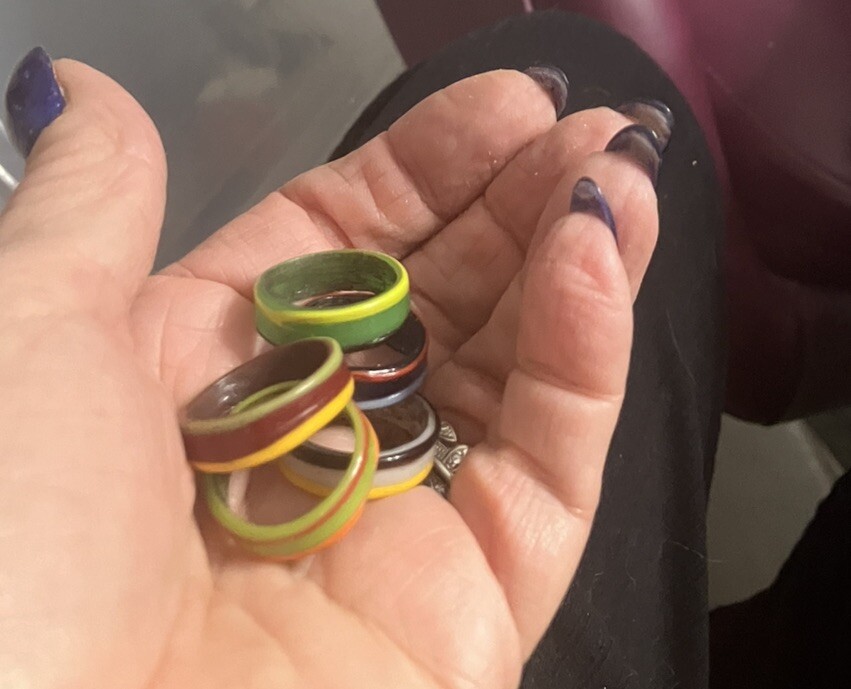 Lot Of 5 VINTAGE Metal Striped RINGS SIZE 7.5 Multi Colors Stacking