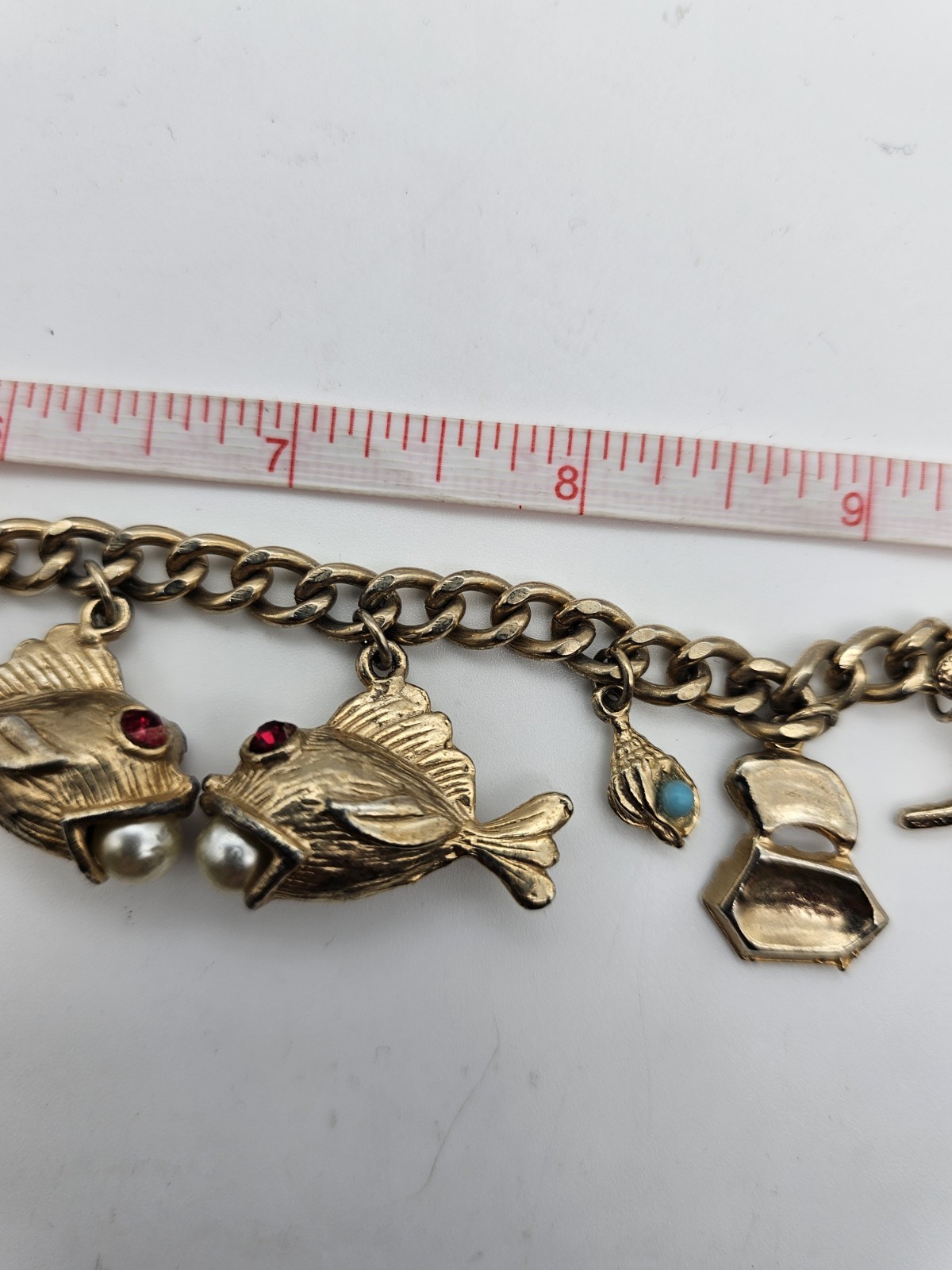 Vintage Gold Tone Sea Life Charm Bracelet 6.75″ Nautical Fish Starfish Seahorse