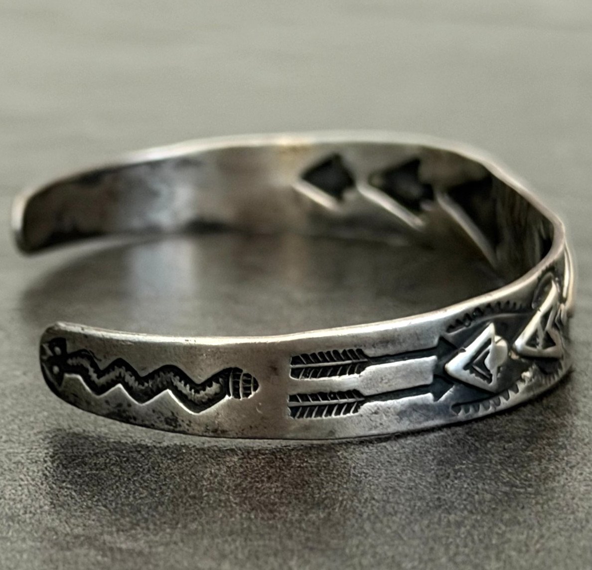 Vintage FRED HARVEY era Navajo ARROW HEAD Turquoise Silver Bracelet 6.6in