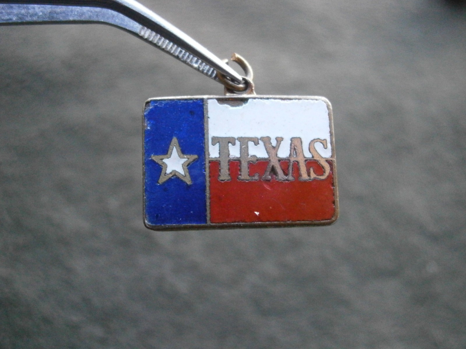 Texas Flag Vintage Goldtone Enamel Bracelet Charm Pendant 3.0g