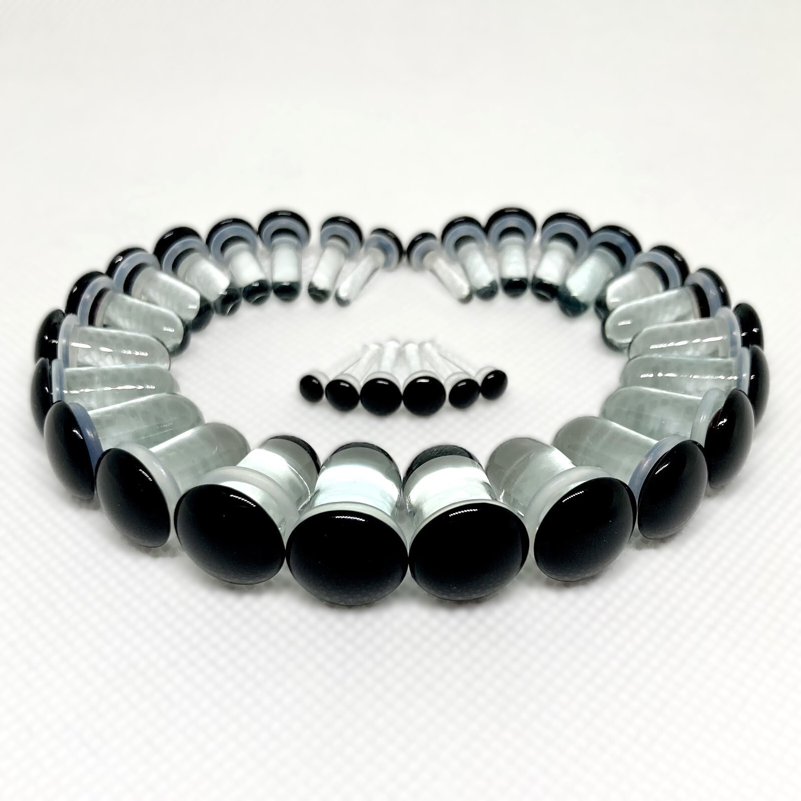Half Size Black Single Flare Glass Plugs 14g – 00g