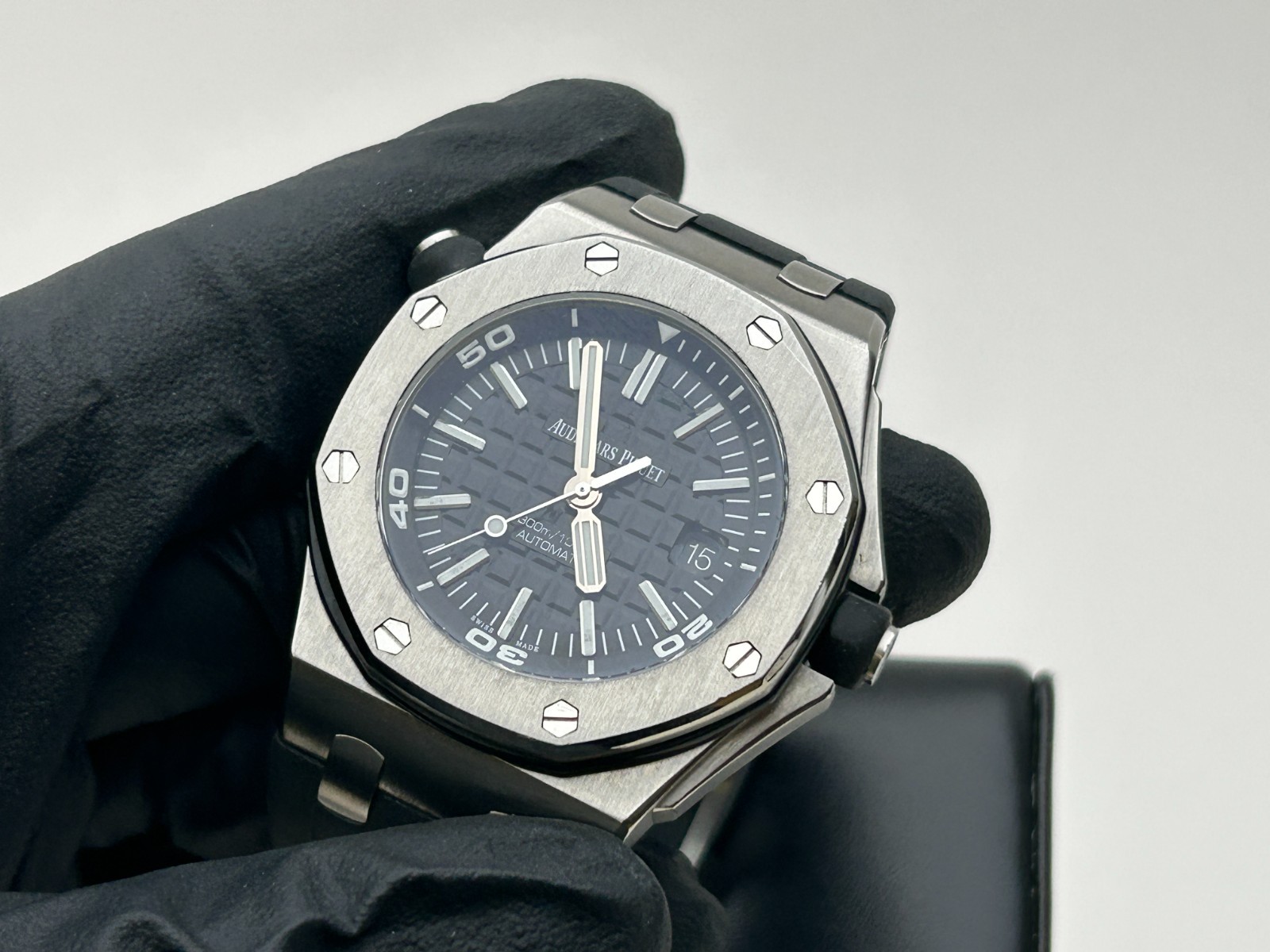 Audemars Piguet Royal Oak Men’s Black Watch – 15710ST.OO.A002CA.01. Full set.