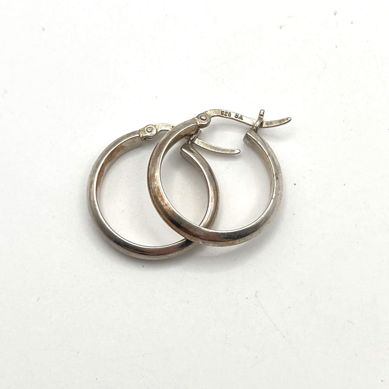 925 Sterling Silver Small Polished Hoop Earrings Latch Back Closure SA Stamp