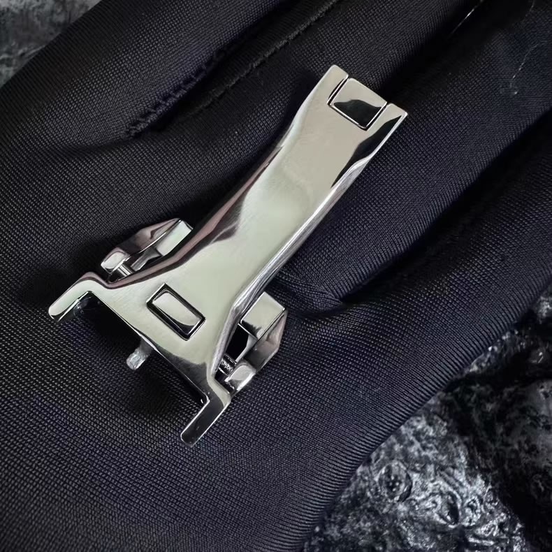 NEW IWC Pilot’s STAINLESS STEEL Deployment Folding Clasp Buckle (18mm) BRAND