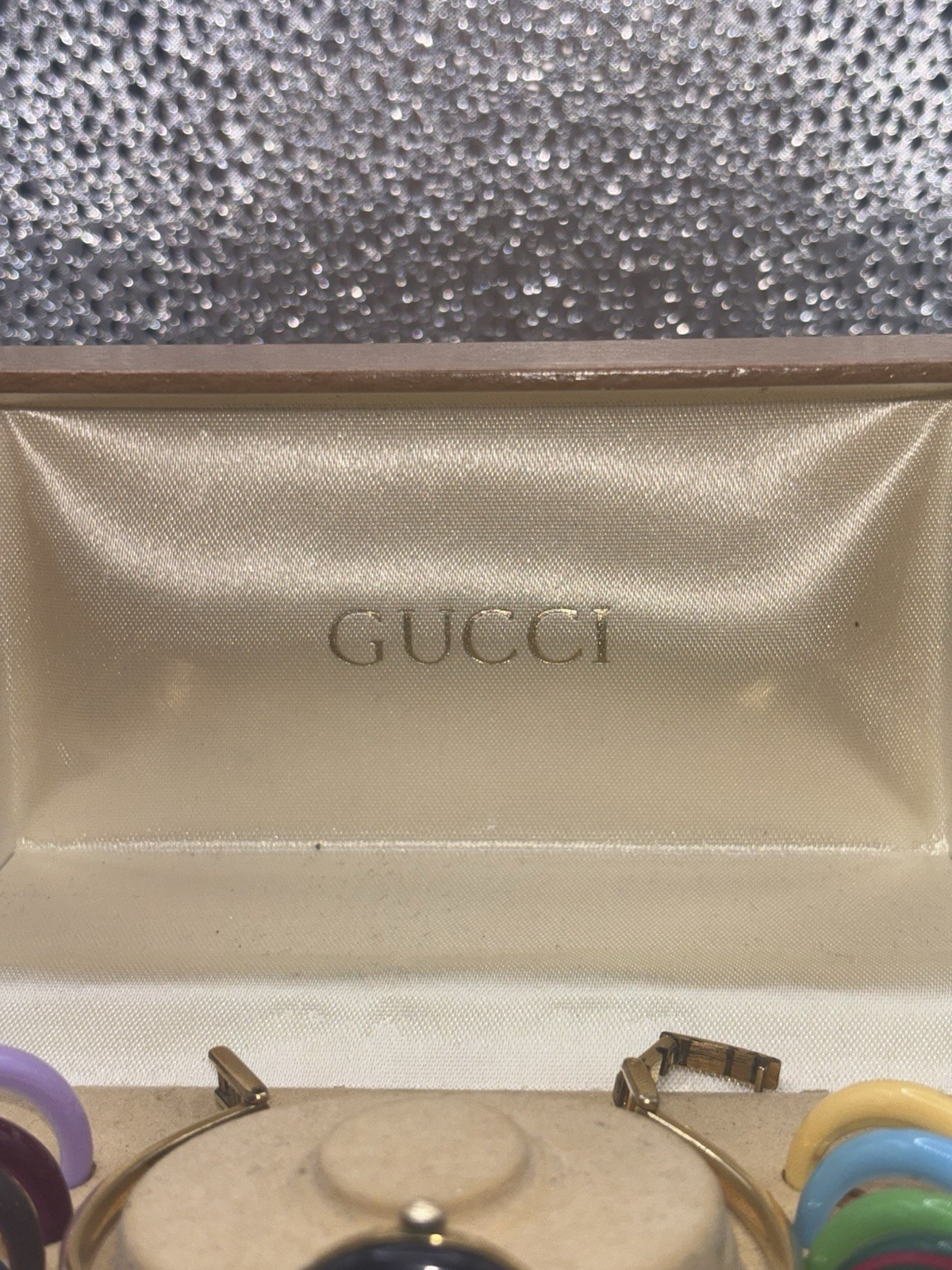 Vintage Gucci 1100-L Women’s Bangle Watch w/Original Box & 12 Bezels *RARE*