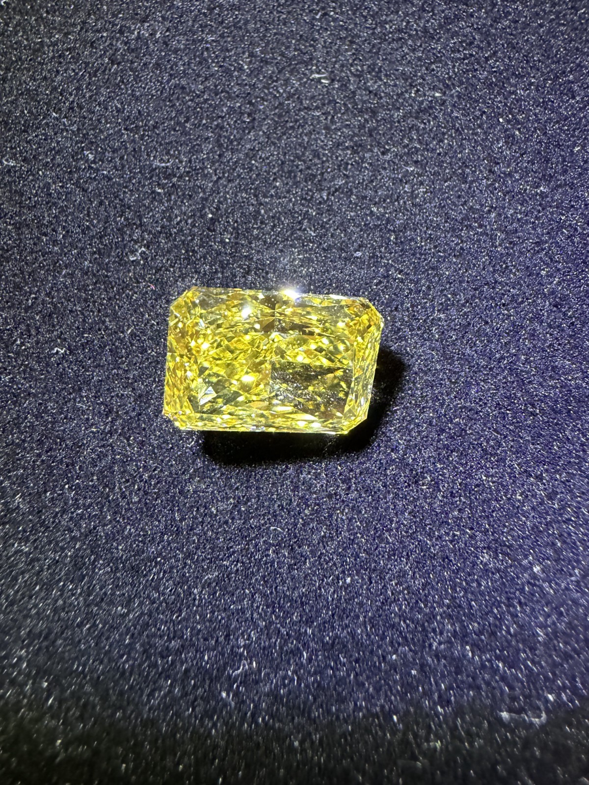 4.12 ct Radiant Cut Lab Diamond Fancy Intense Yellow VVS2 IGI – Stunning Color