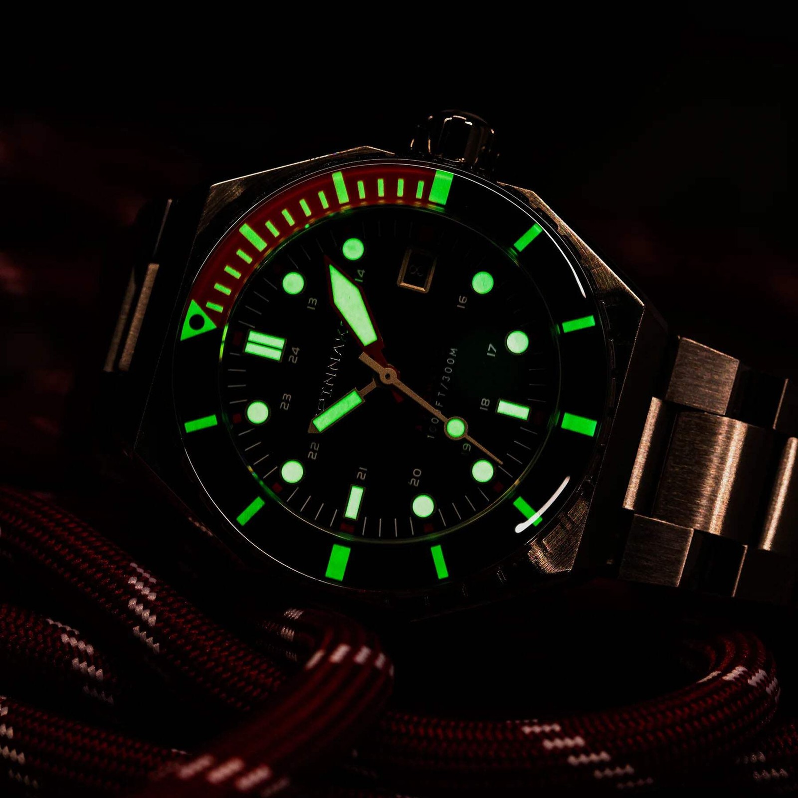 Spinnaker Dumas Blue Dial / Red / Stainless Steel | Blue Dial 44mm Japanese Auto