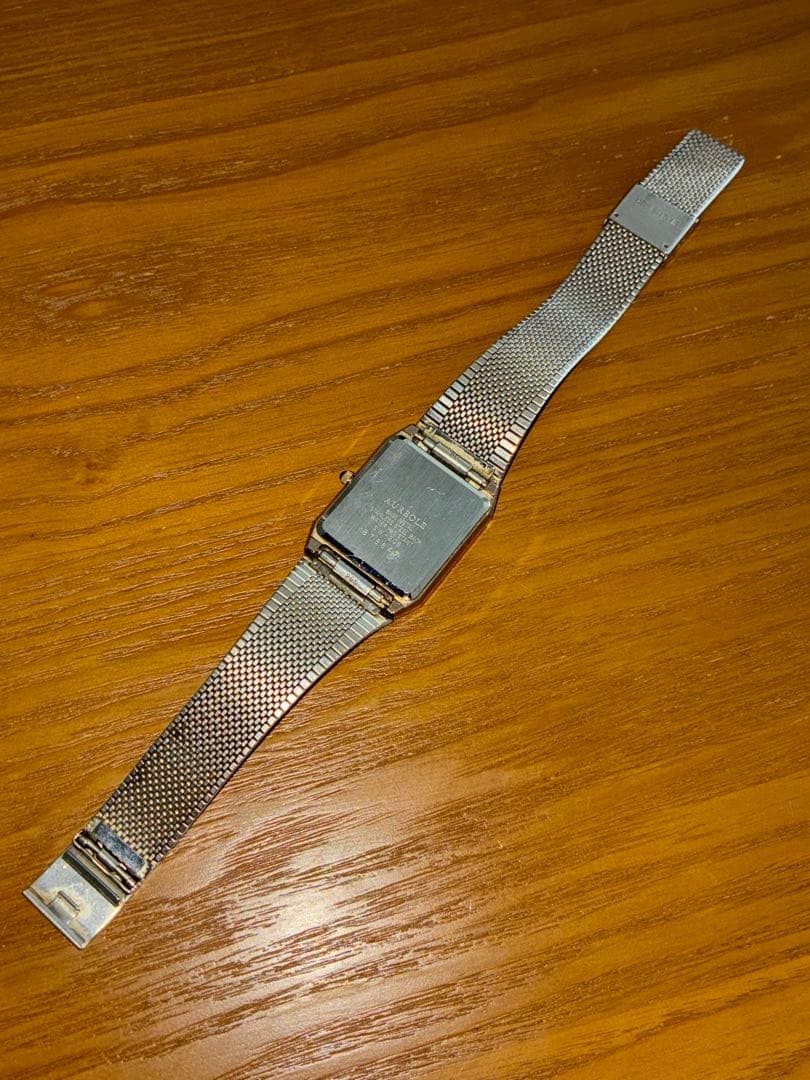 Aureole Quartz Analog Wristwatch