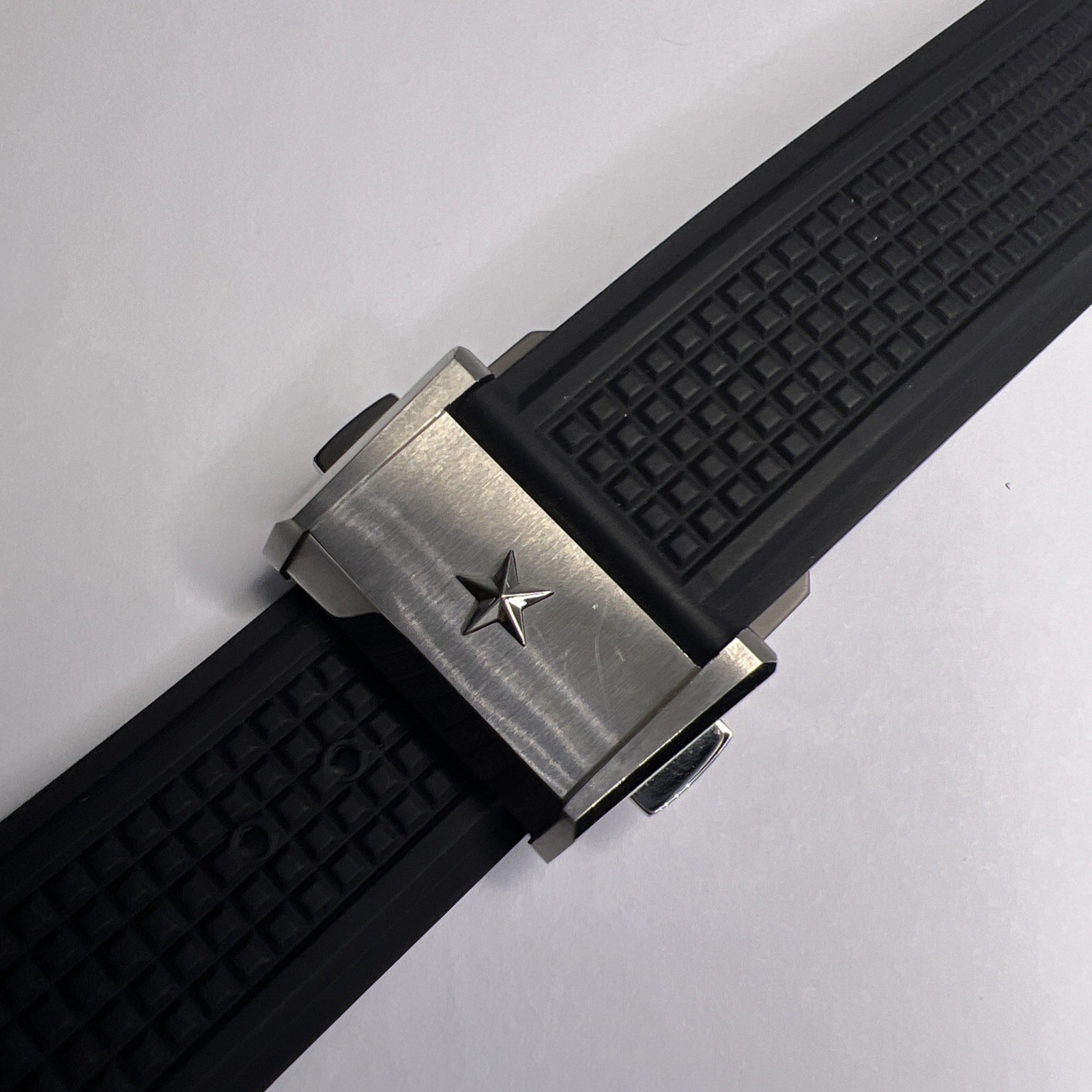 Zenith Black Rubber Strap & Deployant Clasp For Defy El Primero 21 95.9000.9004